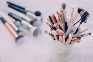 Why Cleaning Makeup Brushes Matters for Clear, Healthy, Glowing Skin