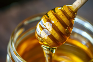 Is Honey Good for Your Skin? Benefits and Risks Explained
